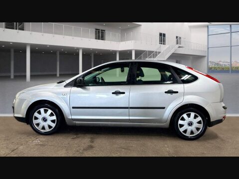 Ford Focus 1.6 LX Hatchback 5dr Petrol Manual (161 g/km, 113 bhp) 4
