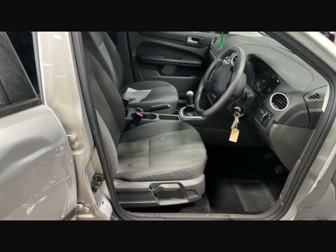 Ford Focus 1.6 LX Hatchback 5dr Petrol Manual (161 g/km, 113 bhp) 7