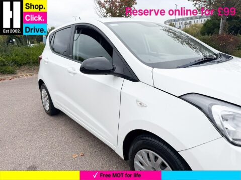Hyundai i10 1.0 Play Hatchback 5dr Petrol Manual Euro 6 (67 ps) 13