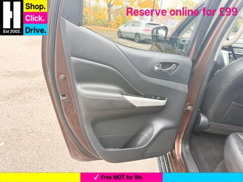 Nissan Navara 2.3 dCi Tekna Pickup Double Cab 4dr Diesel Auto 4WD Euro 6 (190 ps) 55