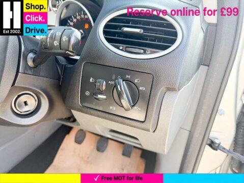 Ford Focus 1.6 Titanium Hatchback 5dr Petrol Manual (159 g/km, 99 bhp) 44