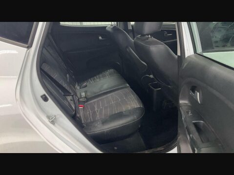 Kia Venga 1.6 3 MPV 5dr Petrol Manual Euro 6 (s/s) (123 bhp) 6