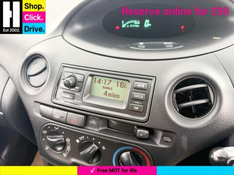 Toyota Yaris 1.3 VVT-i Blue Hatchback 5dr Petrol Manual (133 g/km, 85 bhp) 37