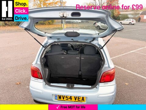 Toyota Yaris 1.3 VVT-i Blue Hatchback 5dr Petrol Manual (133 g/km, 85 bhp) 13