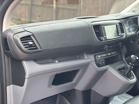 Vauxhall Vivaro 1.5 Turbo D 2900 Sportive Panel Van 5dr Diesel Manual L2 H1 Euro 6 (s/s) (1 26
