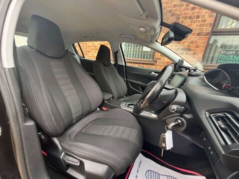 Peugeot 308 2.0 308 Allure HDi Blue S/S Auto 5dr 37