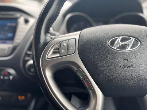 Hyundai ix35 2.0 ix35 SE Nav 4WD CRDi Auto 4WD 5dr 53