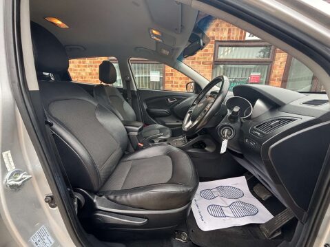 Hyundai ix35 2.0 ix35 SE Nav 4WD CRDi Auto 4WD 5dr 40