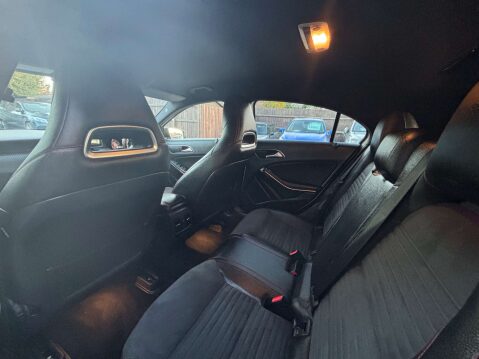 Mercedes-Benz A Class 1.5 A 180 D AMG Line Premium 5dr 31