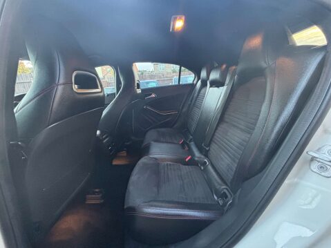 Mercedes-Benz A Class 1.5 A 180 D AMG Line Premium 5dr 33