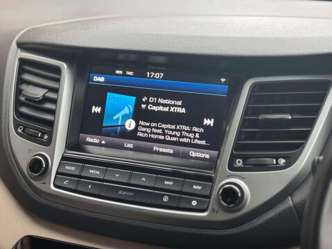 Hyundai TUCSON 2.0 Tucson Premium CRDi Auto 4WD 5dr 49