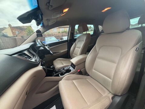 Hyundai TUCSON 2.0 Tucson Premium CRDi Auto 4WD 5dr 34