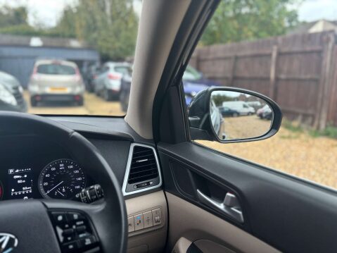 Hyundai TUCSON 2.0 Tucson Premium CRDi Auto 4WD 5dr 60