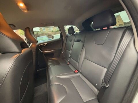 Volvo XC60 2.0 XC60 SE Luxury Nav D4 5dr 27