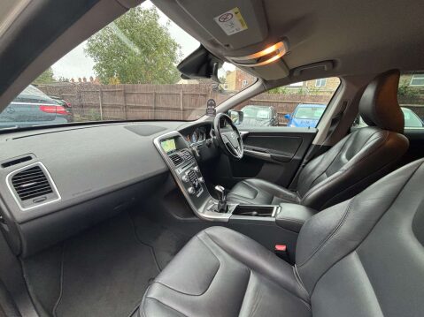 Volvo XC60 2.0 XC60 SE Luxury Nav D4 5dr 33