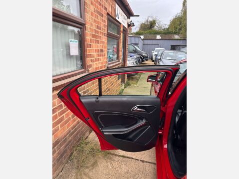 Mercedes-Benz A Class 1.5 A 180 D Sport Executive Auto 5dr 29