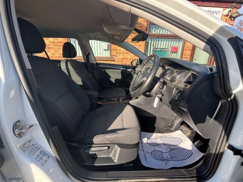 Volkswagen Golf 1.6 Golf Match Edition BlueMotion Technology Semi-Auto 5dr 38