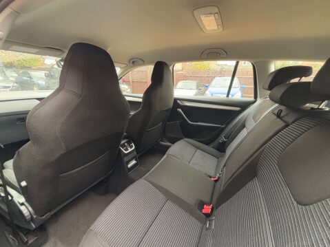 Skoda Octavia 1.6 Octavia SE Sport TDI 5dr 27