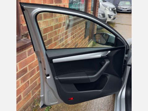 Skoda Octavia 1.6 Octavia SE Sport TDI 5dr 34