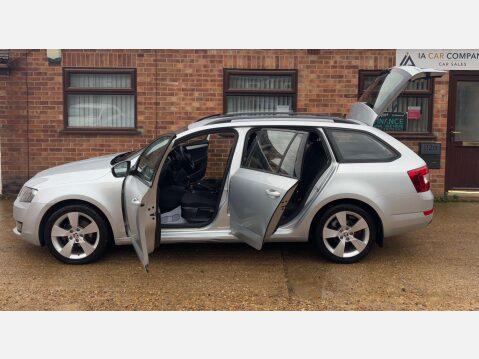 Skoda Octavia 1.6 Octavia SE Sport TDI 5dr 10