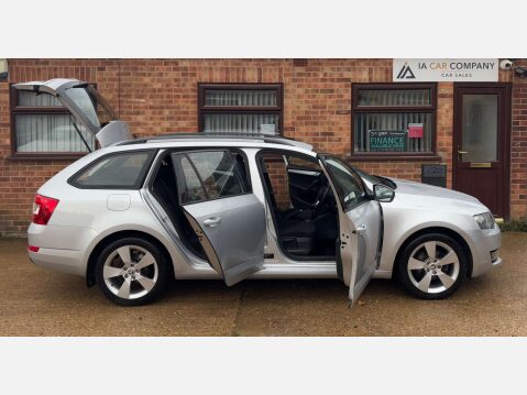 Skoda Octavia 1.6 Octavia SE Sport TDI 5dr 12