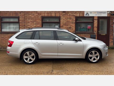 Skoda Octavia 1.6 Octavia SE Sport TDI 5dr 8