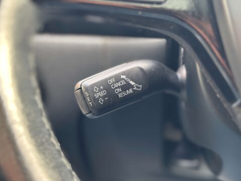 Volkswagen Touareg 3.0 Touareg V6 R-Line TDI BlueMotion Technology Auto 4WD 5dr 55