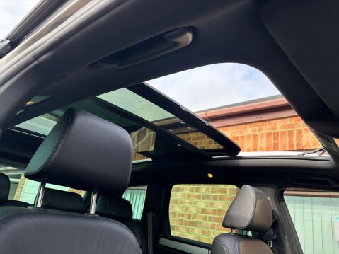 Volkswagen Touareg 3.0 Touareg V6 R-Line TDI BlueMotion Technology Auto 4WD 5dr 42