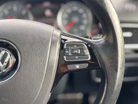 Volkswagen Touareg 3.0 Touareg V6 R-Line TDI BlueMotion Technology Auto 4WD 5dr 57