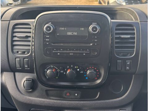 Vauxhall Vivaro 1.6 Vivaro 2900 Sportive CDTi 22