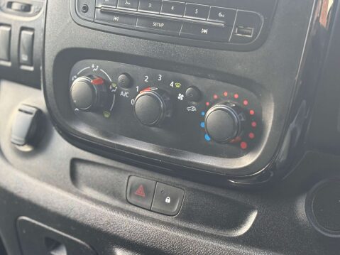 Vauxhall Vivaro 1.6 Vivaro 2900 Sportive CDTi 23