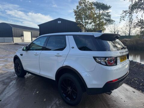 Land Rover Discovery Sport 2.0 Discovery Sport SE Tech TD4 4WD 5dr 31