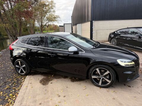 Volvo V40 2.0 V40 R-Design Nav+ D3 5dr 4