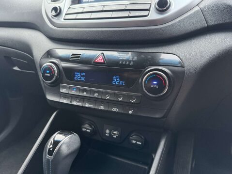 Hyundai TUCSON 1.7 Tucson SE Nav Blue Drive 2WD CRDi Semi-Auto 5dr 15