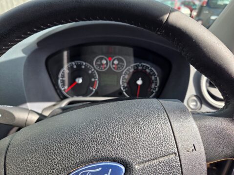 Ford Fusion ZETEC 13