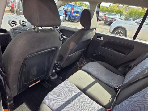 Ford Fusion ZETEC 24