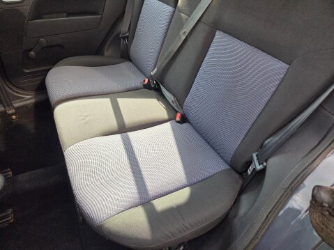 Ford Fusion ZETEC 23