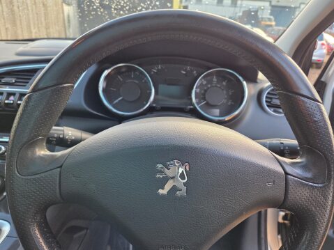 Peugeot 3008 HDI EXCLUSIVE 13