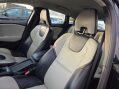 Volvo V40 D2 CROSS COUNTRY LUX 28
