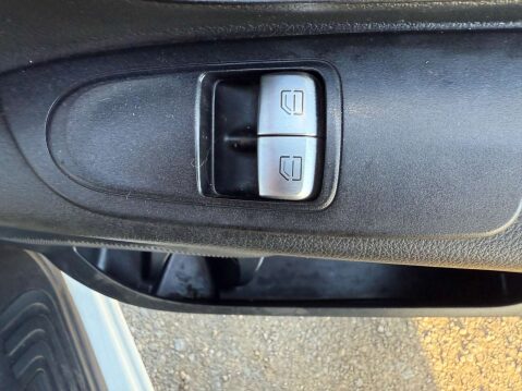 Mercedes-Benz Vito 1.6 111 CDI FWD L2 Euro 6 6dr 31