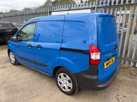 Ford Transit Courier 1.5 Transit Courier Trend TDCI 5