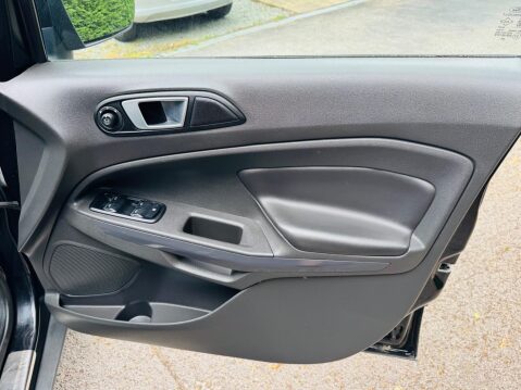 Ford Ecosport 1.0T EcoBoost Titanium 2WD Euro 5 (s/s) 5dr 52