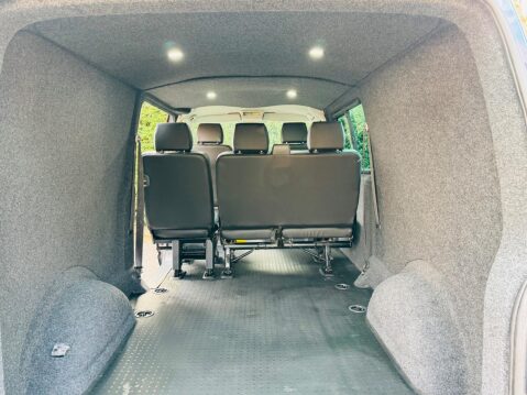 Volkswagen Transporter 2.0 TDI BlueMotion Tech T32 Highline Kombi DSG L1 H1 4dr 63