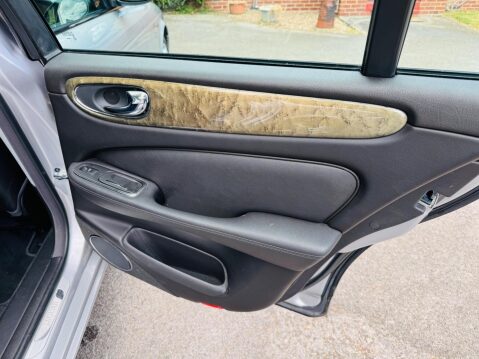 Jaguar XJ 3.6 XJ8 Sport 4dr 69