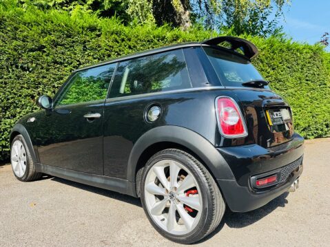 Mini Hatch 2.0 Cooper SD Auto Euro 5 3dr 23