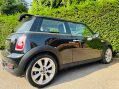 Mini Hatch 2.0 Cooper SD Auto Euro 5 3dr 27