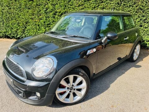 Mini Hatch 2.0 Cooper SD Auto Euro 5 3dr 40