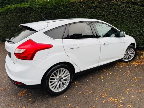 Ford Focus 1.0T EcoBoost Zetec Euro 5 (s/s) 5dr 23