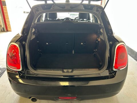 Mini Hatch 1.5 Cooper Seven Euro 6 (s/s) 5dr 69