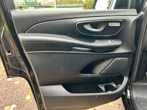 Mercedes-Benz V Class 2.0 V300d AMG Line G-Tronic+ Euro 6 (s/s) 5dr XLWB 32